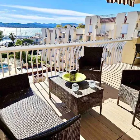 Beau 65 M2 En Front De A St Raphael - Piscine * Сен-Рафаель
