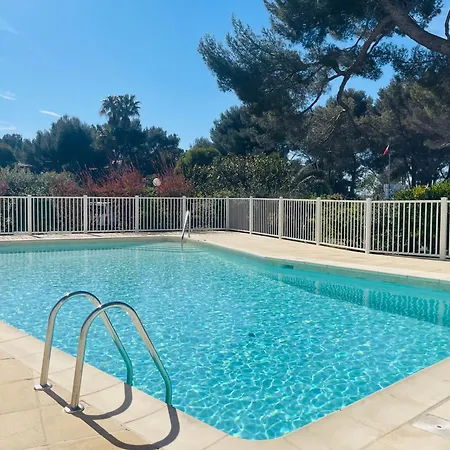 Beau 65 M2 En Front De A St Raphael - Piscine Apartmán *