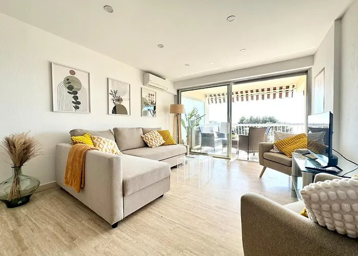 Beau 65 M2 En Front De A St Raphael - Piscine Apartamento