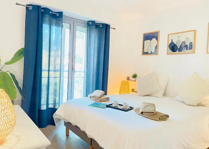 Beau 65 M2 En Front De A St Raphael - Piscine Apartamento *